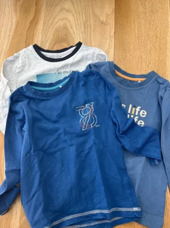 Lot 3 tee-shirts manches longues Esprit taille 4-5 ans