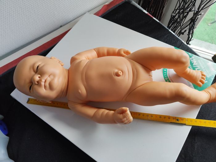 Poupée bebe poupon realiste sexué berjusa fille style berenguer reborn - photo numéro 2