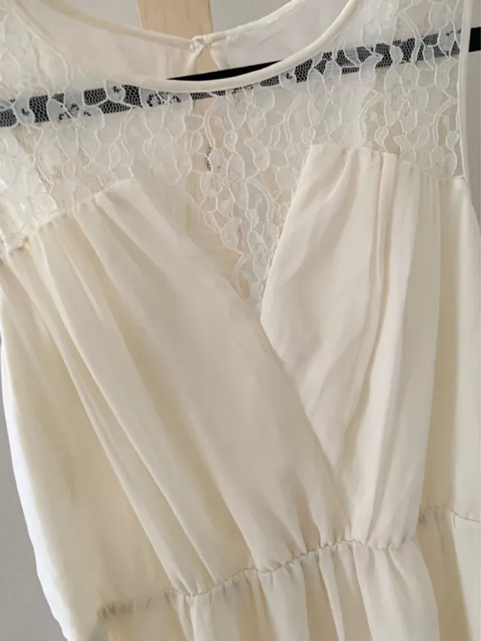 Robe crème élégante avec dentelle – Taille M - photo numéro 2