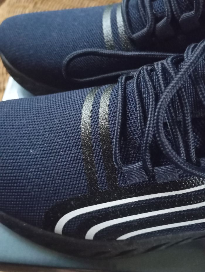 A vendre baskets neuves pour homme - photo numéro 5