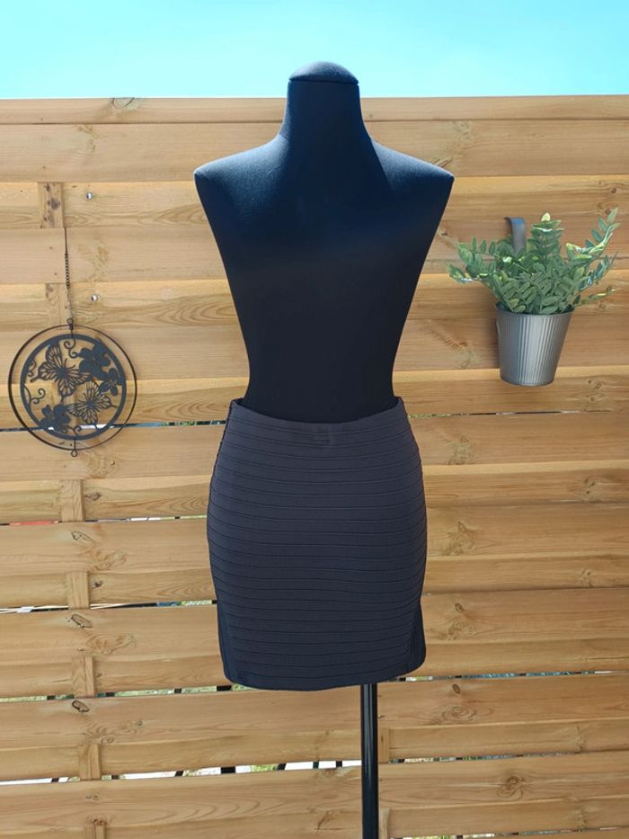 Jupe grise anthracite taille M Jennyfer