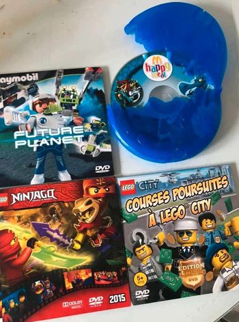 Lot de 4  DVD lego et  playmobil