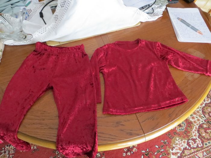 ensemble velours rouge