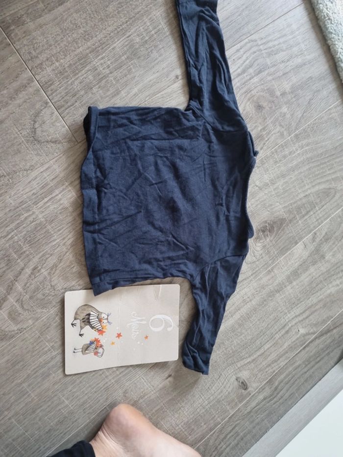 Tee shirt 6 mois - photo numéro 3