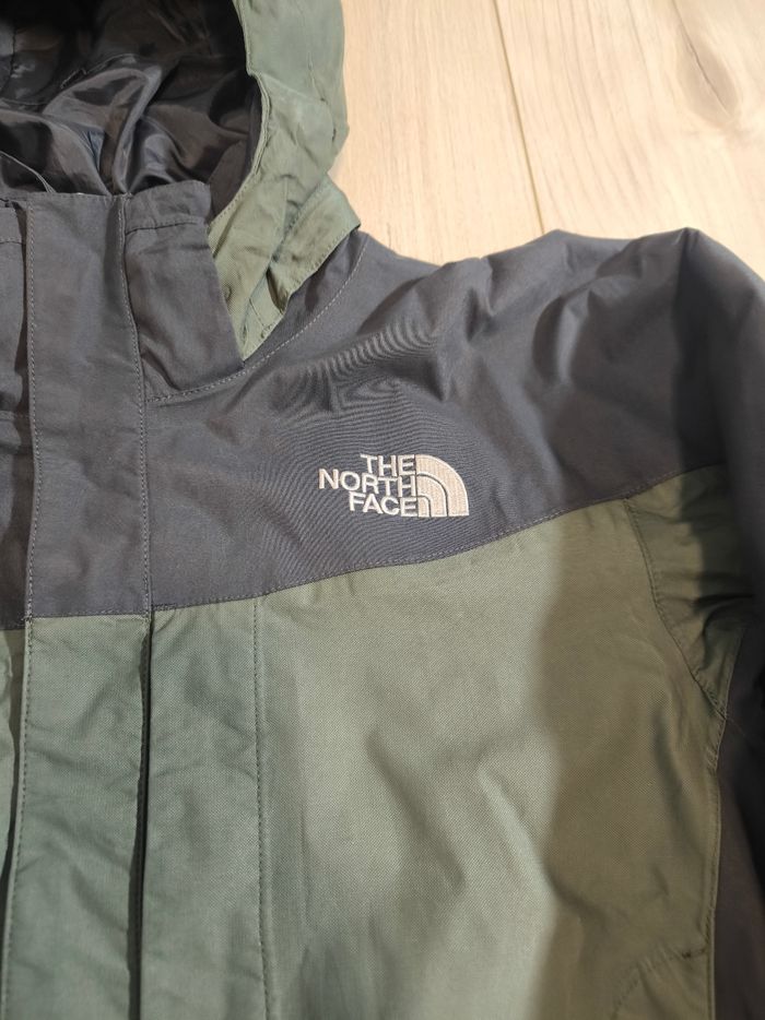 Veste the North face, taille S, kaki et noir, très bon état, - photo numéro 10