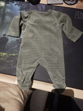 Pyjama kaki bébé 1 mois Kiabi