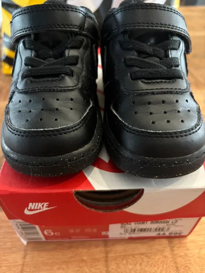 Nike taille 22 - photo numéro 3