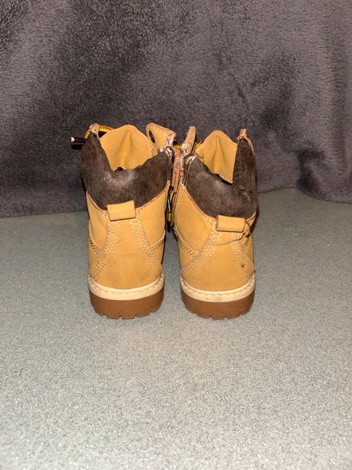 Chaussures 25 - photo numéro 4