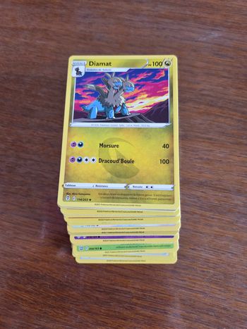 Lot 100cartes pokemon neuf