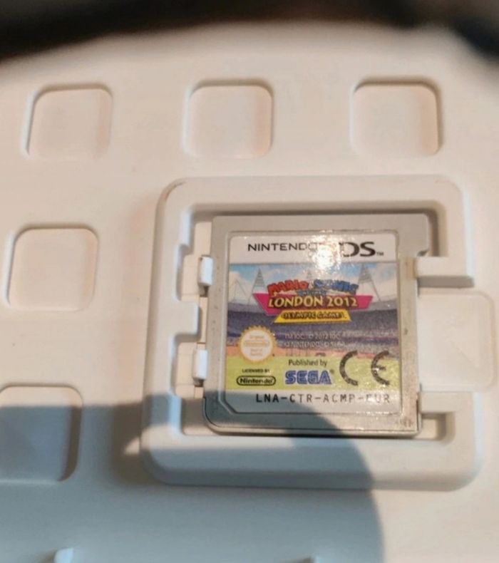 3 jeux Nintendo 3 ds  avec livret et jeux - photo numéro 4