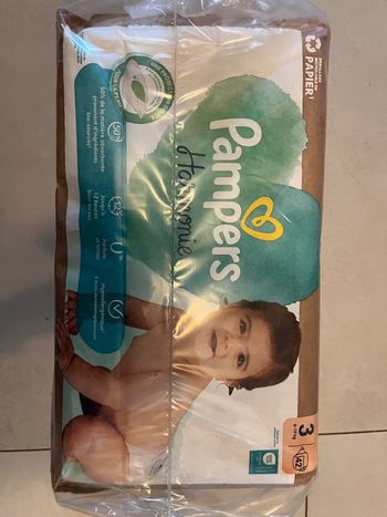 84 couches Pampers harmonie taille 3