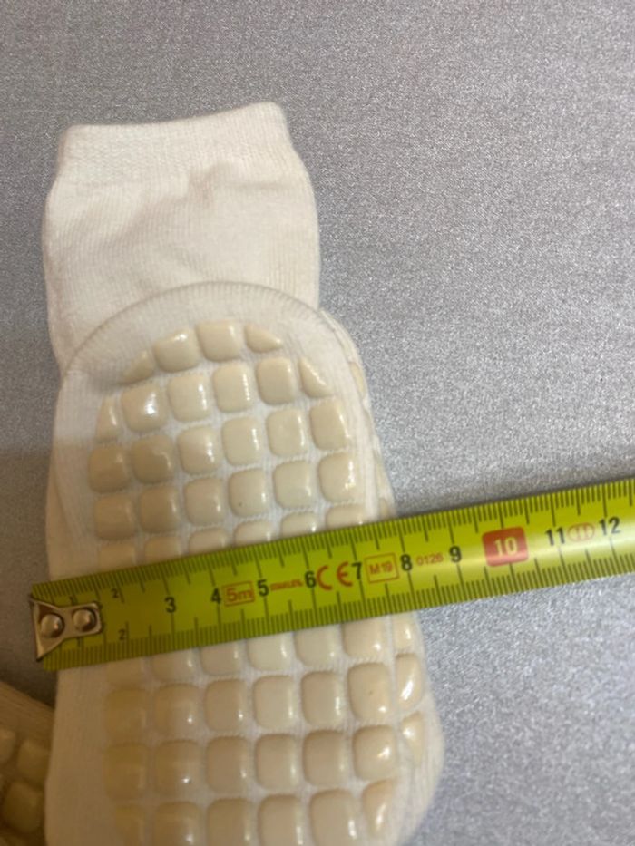 Lot de 6 paires de chaussettes antidérapantes divers coloris 9/12 mois neuves - n90i - photo numéro 8