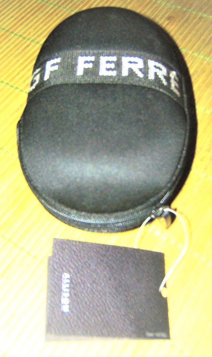 Lunettes de Soleil "Gianfranco Ferré" - photo numéro 5