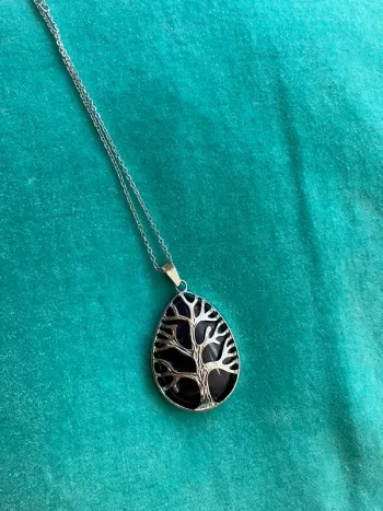 Collier et pendentif arbre de vie améthyste
