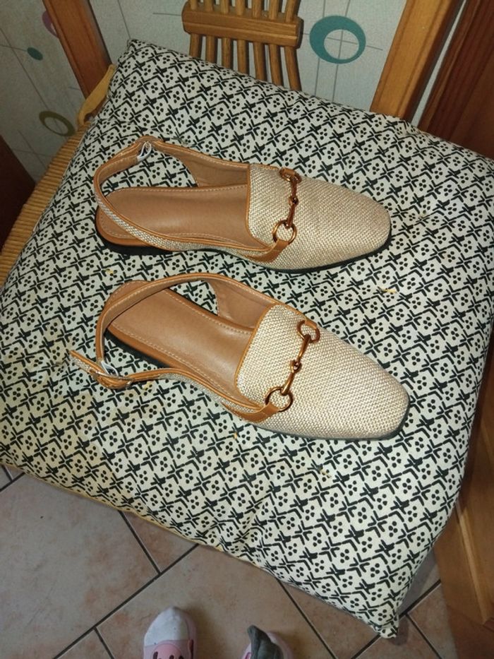 Chaussures plates de style rétro