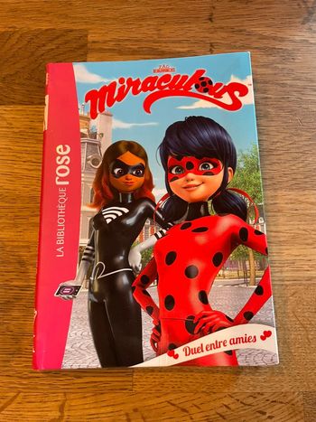 Livre La bibliothèque Rose Miraculous Duel entre amies