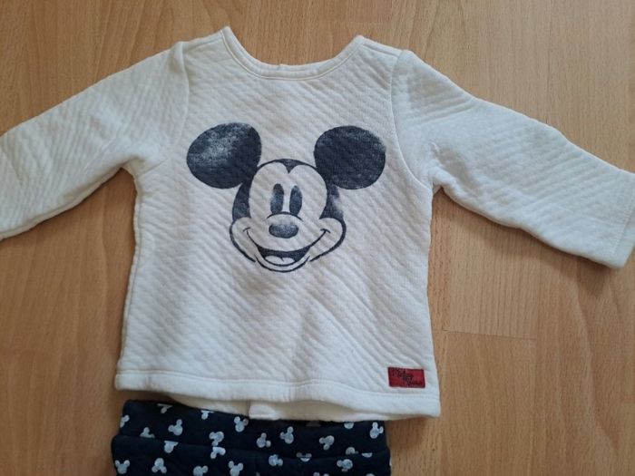 Ensemble Mickey 6 mois - photo numéro 2