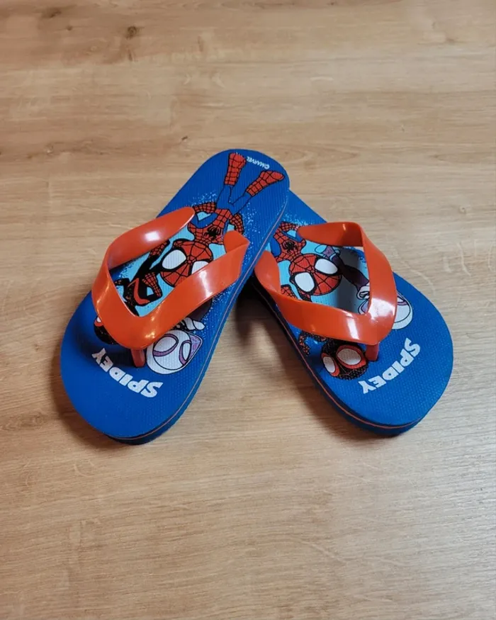 Tongs Spidey taille 26-27