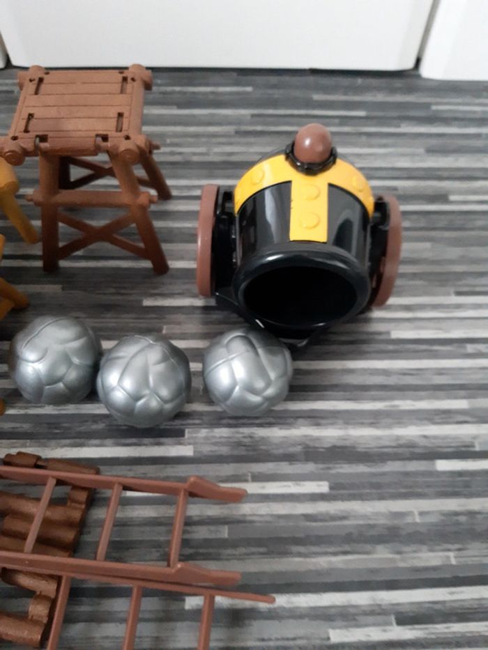 Divers jouets  châteaux forts  année 2000 - photo numéro 5