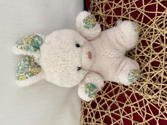 doudou vintage lapin grelot blanc fleuris