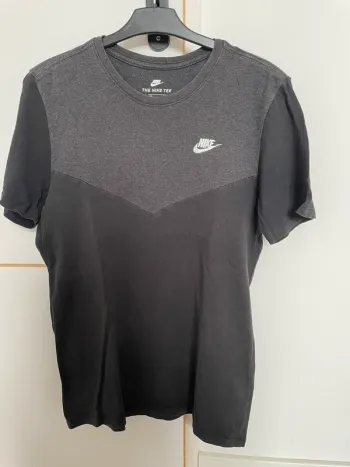 T-shirt Nike