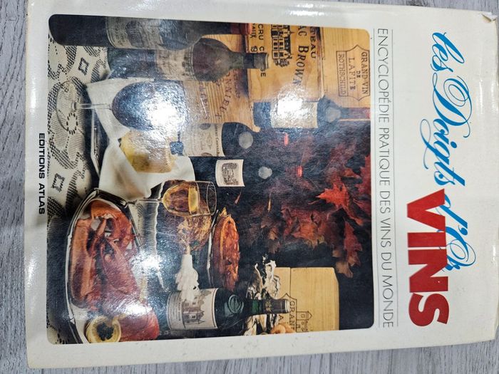 Lot 8 livres sur les vin - photo numéro 3