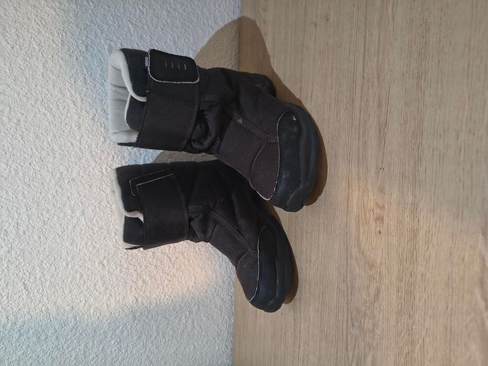 Bottes neige après-ski Quechua taille 32 noir - photo numéro 2