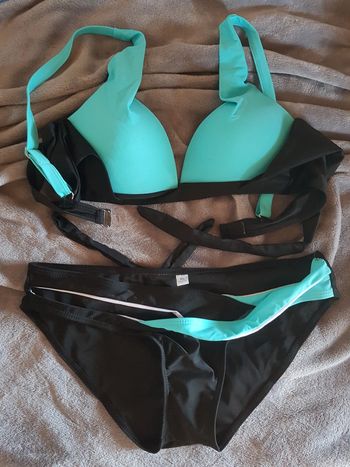 Maillot de bain neuf bleu et noir