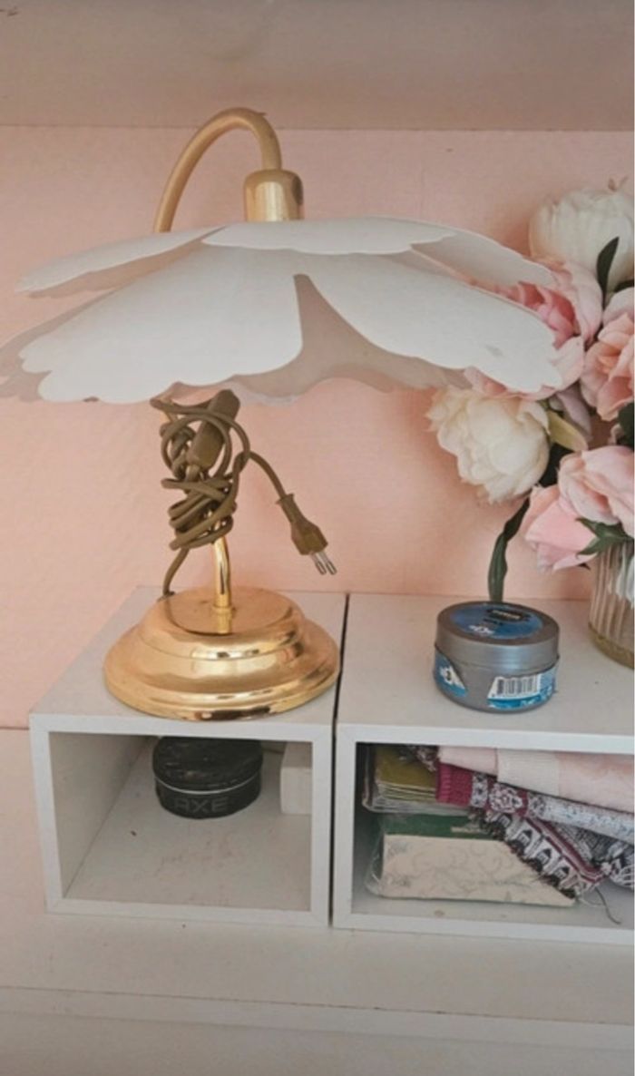 Lampe fleur de chambre