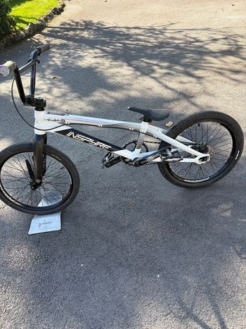 Vélo BMX INSPYRE TAILLE PRO