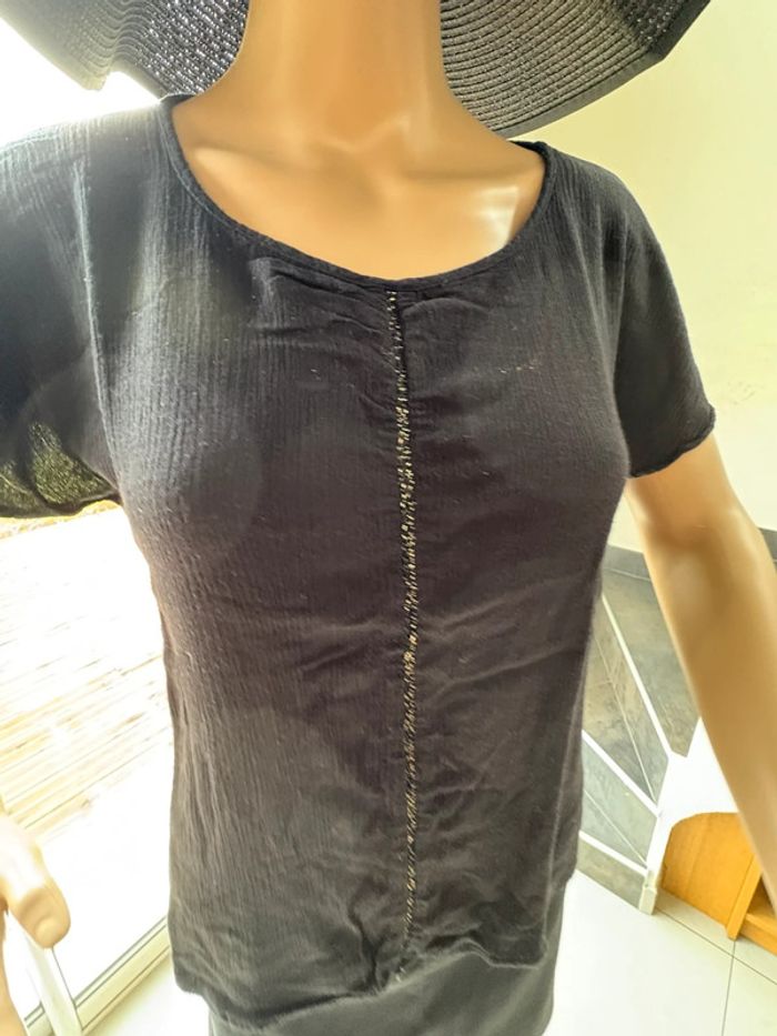 Magnifique T-shirt, habillé de marque Firefly taille 40 - photo numéro 4