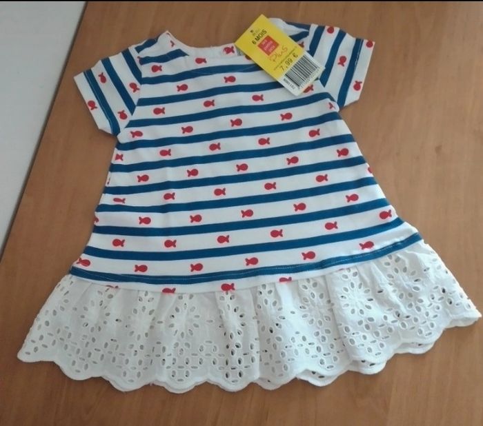 Robe manches courtes Neuve avec étiquette 6 mois fille