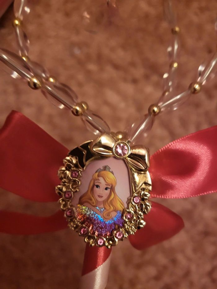 Magnifique baguette de princesse aurore - photo numéro 4