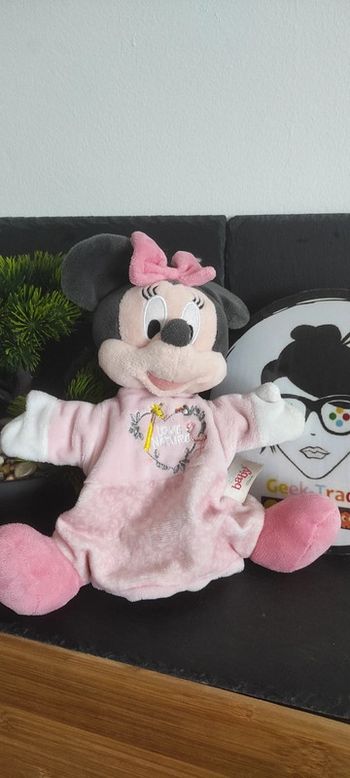 Disney Baby Minnie Coeur Love nature doudou marionnette girafe flamand Rose