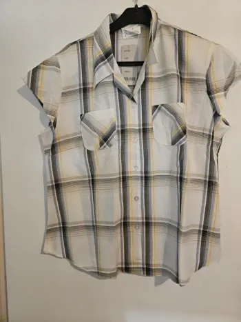 Chemise à carreaux