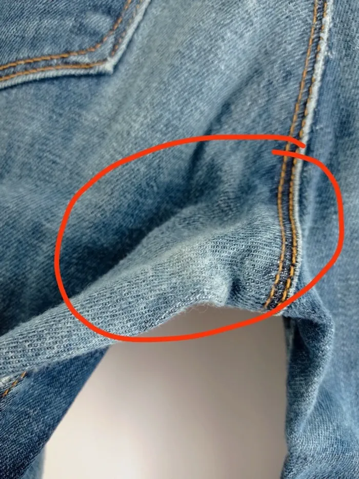 Jean's bleu et rouge custom 571 slim fit Levi's - photo numéro 9