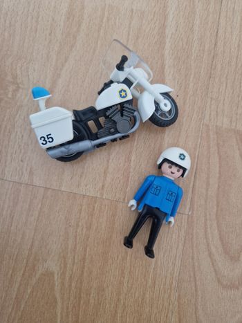 Playmobil moto police