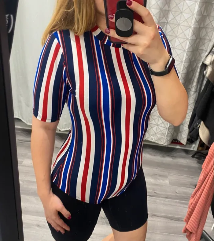 Body bleu rouge blanc rayé pressions