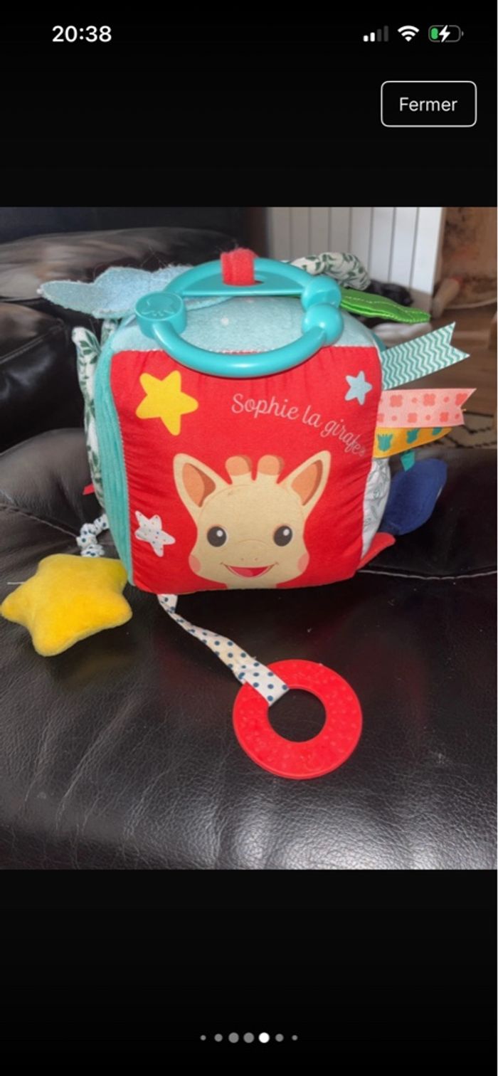 Maxi cube d’activités sensorielles Sophie la Giraphe - photo numéro 4