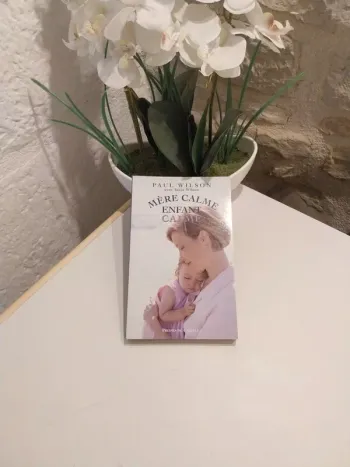 Livre Mère Calme, Enfant Calme en tres bon etat