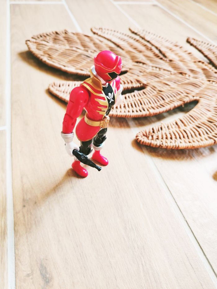 🙅 Power rangers super megaforce figurine ranger rouge avec pistolet marque Bandai - photo numéro 3