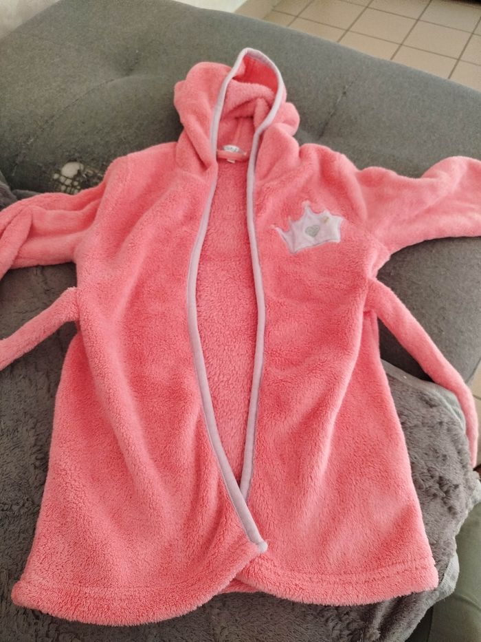 Robe de chambre ou sortie de bain. Rose. Taille 24 mois. Kitchoun. Très bon état