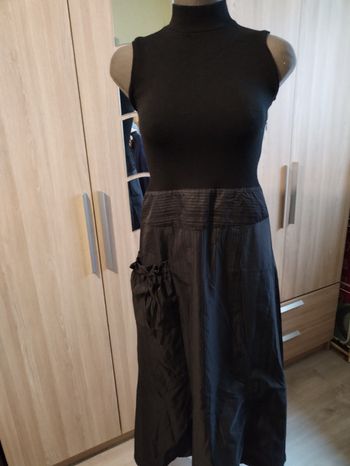 Robe longue sans manches taille 40 