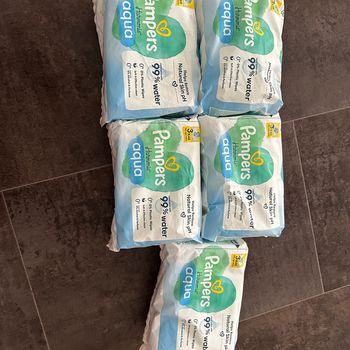 Lot de 4 paquets de 144 lingettes  Pampers NEUF