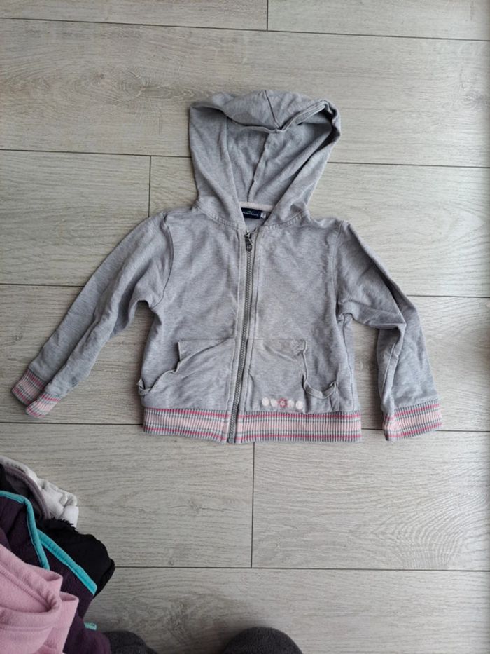 Lot pulls 4ans hiver - photo numéro 18