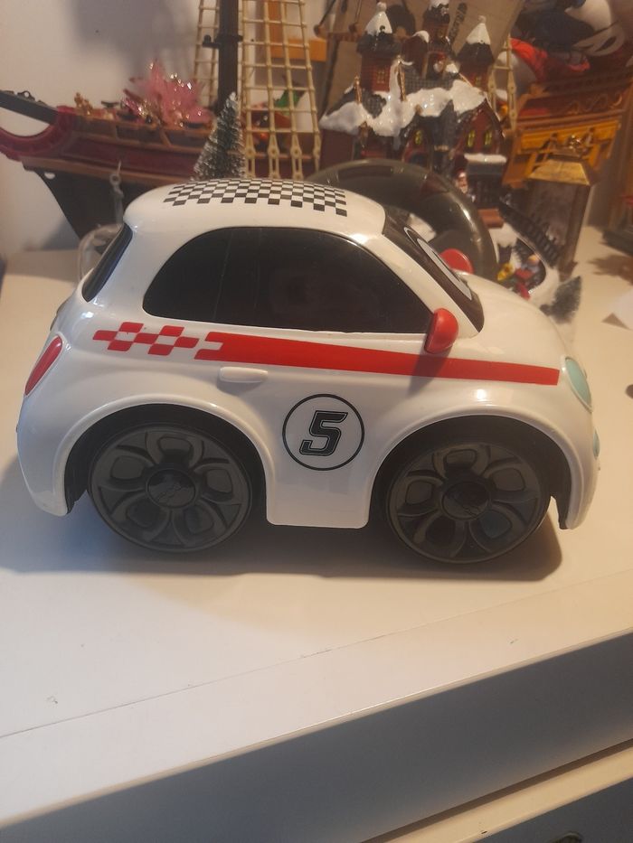 Voiture télécommandée - photo numéro 3