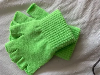 Mitaines vertes flui année 80 mise une fois