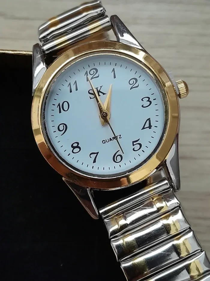 Montre quartz, bracelet élastic, dorée et argentée - photo numéro 3