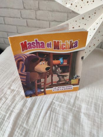 Livre Masha et michka , le jeu du chat