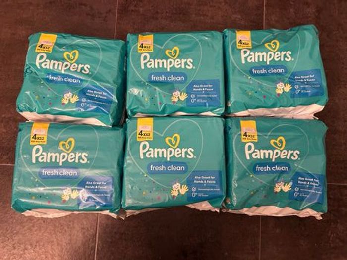 Lot de 24  paquets de 52  lingettes  Pampers NEUF